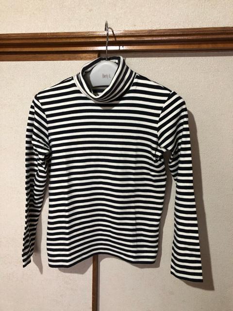 UNIQLO ユニクロ ボーダー タートルカットソー < ブランド UNIQLO ユニクロ ボーダー タートルカットソー < ブランドの