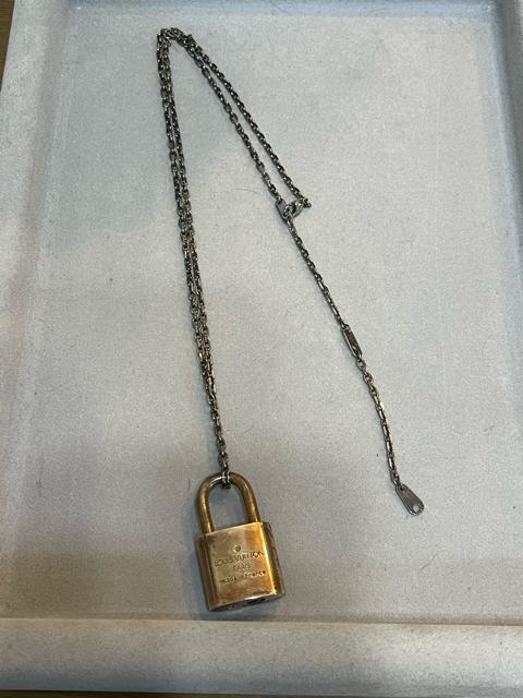 LOUIS VUITTON ���C���B�g�� �p�h���b�N �l�b�N���X M68262 �싞�� 3�i�K�����\ ��60cm 38g �� �u�����h�� 