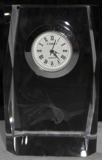 置き物!!クリスタル工芸、時計付鳳凰透かし中古美品 < インテリア/ライフ 置き物!!クリスタル工芸、時計付鳳凰透かし中古美品 < インテリア/ライフの