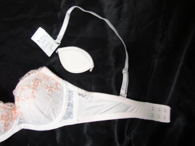 ペールピンク系花柄レースD70Mワイヤー入り < 女性ファッション  ペールピンク系花柄レースD70Mワイヤー入り < 女性ファッションの