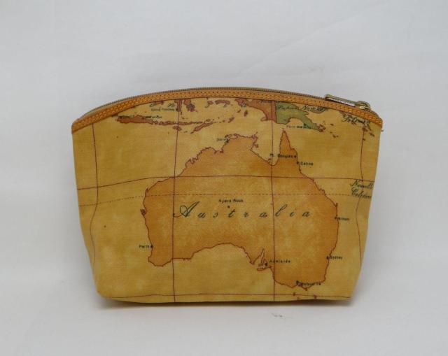 PRIMA CLASSE プリマクラッセ 地図柄 PVC ポーチ ブラウン系マルチカラー<USED>【送料無料】 < ブランド PRIMA CLASSE プリマクラッセ 地図柄 PVC ポーチ ブラウン系マルチカラー<USED>【送料無料】 < ブランドの