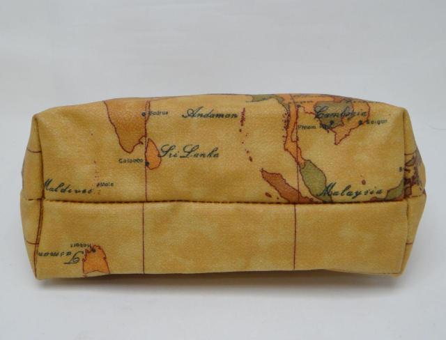 PRIMA CLASSE プリマクラッセ 地図柄 PVC ポーチ ブラウン系マルチカラー<USED>【送料無料】 < ブランド PRIMA CLASSE プリマクラッセ 地図柄 PVC ポーチ ブラウン系マルチカラー<USED>【送料無料】 < ブランドの