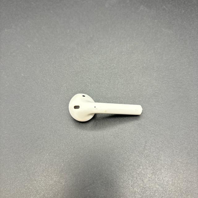 即決 Apple アップル AirPods 第ニ世代 右耳のみ A2032 < 家電/AV  即決 Apple アップル AirPods 第ニ世代 右耳のみ A2032 < 家電/AVの