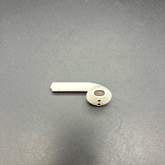 即決 Apple アップル AirPods 第ニ世代 右耳のみ A2032 < 家電/AV  即決 Apple アップル AirPods 第ニ世代 右耳のみ A2032 < 家電/AVの