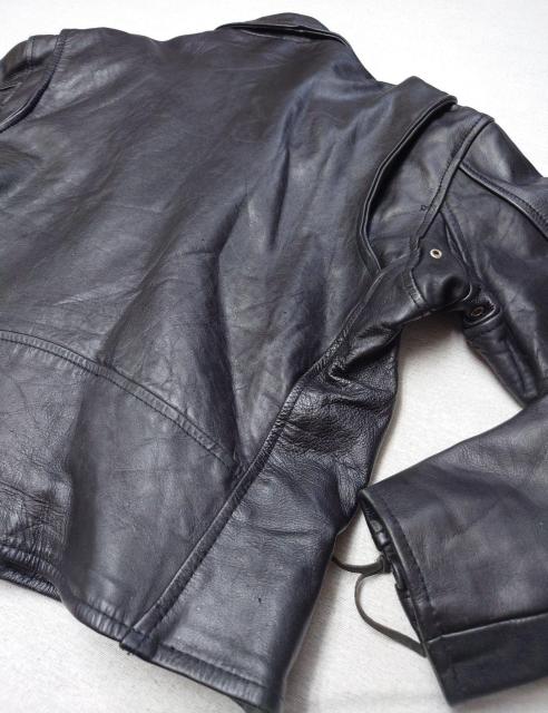 美品★ライダースジャケット★本革★ヴァンガード★ライダース★ツーリング★バイカー★レア★パンクファッション★ロック★音楽★送料無料 < 男性ファッション 美品★ライダースジャケット★本革★ヴァンガード★ライダース★ツーリング★バイカー★レア★パンクファッション★ロック★音楽★送料無料 < 男性ファッションの