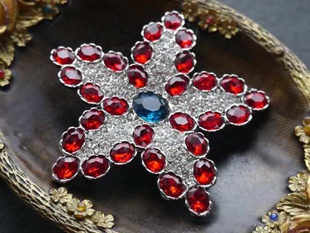 新品アンティーク調きらきらストーンヒトデ海星ブローチ 銀色 大きめ クラシック ヴィンテージ風 ヴィクトリアン ゴシック < 女性アクセサリー/時計  新品アンティーク調きらきらストーンヒトデ海星ブローチ 銀色 大きめ クラシック ヴィンテージ風 ヴィクトリアン ゴシック < 女性アクセサリー/時計の