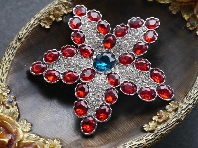 新品アンティーク調きらきらストーンヒトデ海星ブローチ 銀色 大きめ クラシック ヴィンテージ風 ヴィクトリアン ゴシック < 女性アクセサリー/時計  新品アンティーク調きらきらストーンヒトデ海星ブローチ 銀色 大きめ クラシック ヴィンテージ風 ヴィクトリアン ゴシック < 女性アクセサリー/時計の