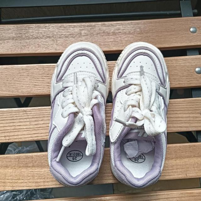 キッズ スニーカー 16cm ホワイト 子供靴 男女兼用 シューズ 26 < キッズ/ベビー  キッズ スニーカー 16cm ホワイト 子供靴 男女兼用 シューズ 26 < キッズ/ベビーの