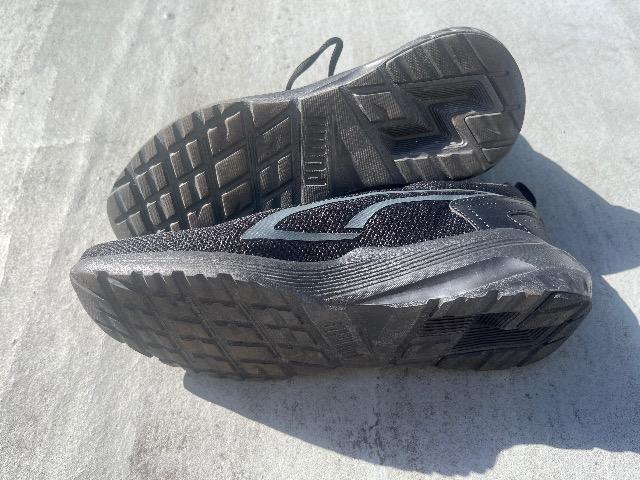 PUMAスニーカー < 男性ファッション  PUMAスニーカー < 男性ファッションの