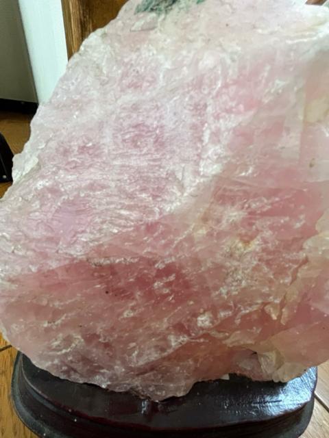 デカ!2.5キロ!ローズクォーツ!原石!磨きなし!そのまま!台座付き!ブラジル産!原石のみでも!自立して置けます! < インテリア/ライフ  デカ!2.5キロ!ローズクォーツ!原石!磨きなし!そのまま!台座付き!ブラジル産!原石のみでも!自立して置けます! < インテリア/ライフの