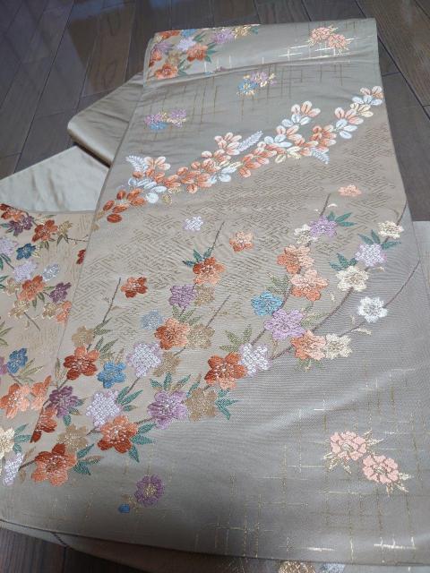 未使用、六通の袋帯、芯なし、カーキベージュに柄 < 女性ファッション  未使用、六通の袋帯、芯なし、カーキベージュに柄 < 女性ファッションの