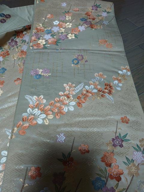 未使用、六通の袋帯、芯なし、カーキベージュに柄 < 女性ファッション  未使用、六通の袋帯、芯なし、カーキベージュに柄 < 女性ファッションの