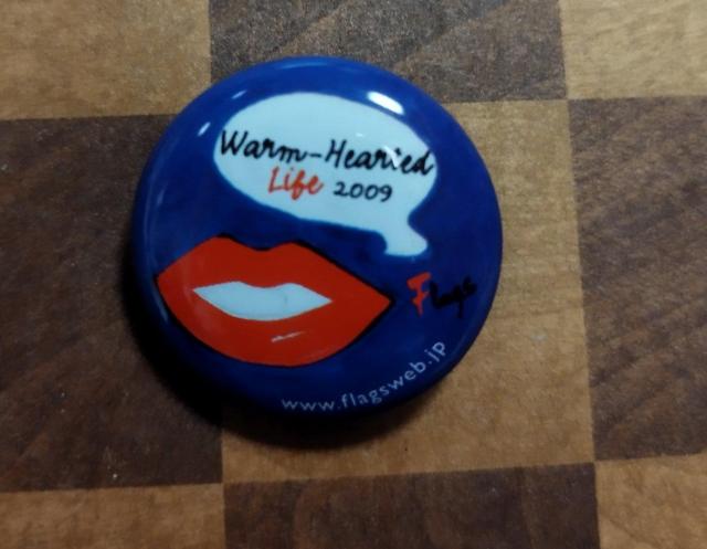 FIags ノベルティWarm-Hearted Life 2009 バッジセット < 女性ファッション  FIags ノベルティWarm-Hearted Life 2009 バッジセット < 女性ファッションの