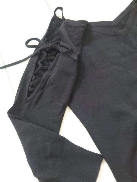 肩編み上げのデザイントップス ブラック サイズ38 < 女性ファッション 肩編み上げのデザイントップス ブラック サイズ38 < 女性ファッションの