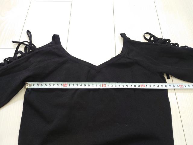 肩編み上げのデザイントップス ブラック サイズ38 < 女性ファッション 肩編み上げのデザイントップス ブラック サイズ38 < 女性ファッションの