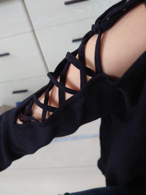 肩編み上げのデザイントップス ブラック サイズ38 < 女性ファッション 肩編み上げのデザイントップス ブラック サイズ38 < 女性ファッションの