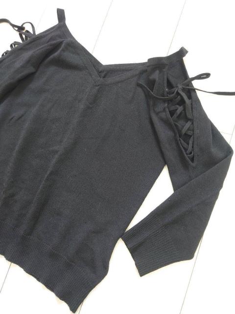 肩編み上げのデザイントップス ブラック サイズ38 < 女性ファッション 肩編み上げのデザイントップス ブラック サイズ38 < 女性ファッションの