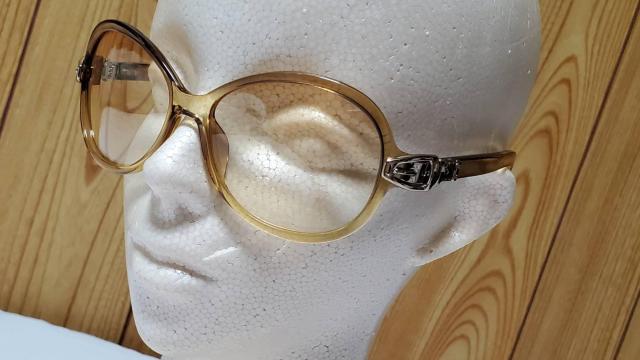 正規 新古 レア グッチ メタルベルトバックル クリアブラウン グラデーション サングラス 茶 ロゴ ラグジュアリーアイウェア < ブランド  正規 新古 レア グッチ メタルベルトバックル クリアブラウン グラデーション サングラス 茶 ロゴ ラグジュアリーアイウェア < ブランドの