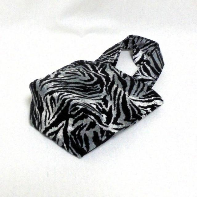 ◆ミニ◆黒系白黒ゼブラ アニマル柄◆小物入れポーチ < 女性ファッション  ◆ミニ◆黒系白黒ゼブラ アニマル柄◆小物入れポーチ < 女性ファッションの