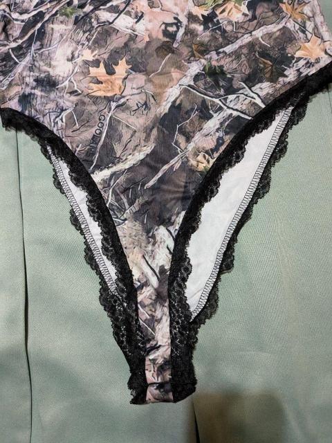 1059  �����i����   �n�C�E�G�X�g�{�f�B�[�X�[�c  L�`LL