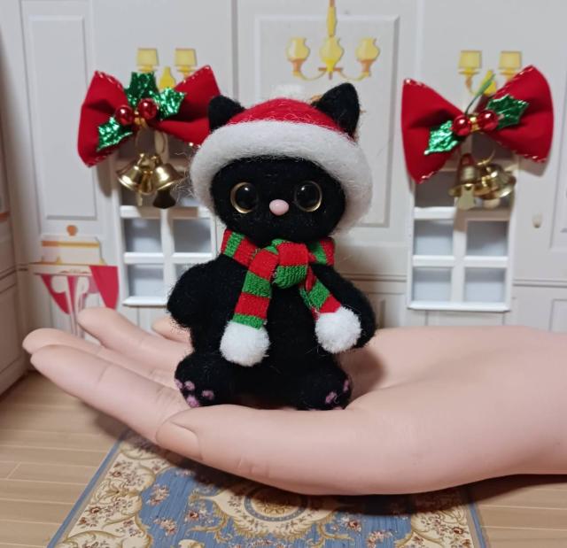 クリスマスの黒猫ちゃん  羊毛フェルト < ペット/手芸/園芸  クリスマスの黒猫ちゃん  羊毛フェルト < ペット/手芸/園芸の