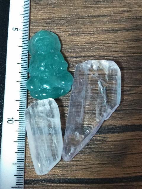 天然石3点セット スポデューメンラフカット、観音様翡翠ルース < ホビー 天然石3点セット スポデューメンラフカット、観音様翡翠ルース < ホビーの