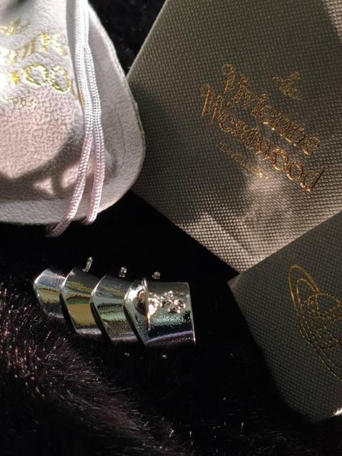 Vivienne Westwood �A�[�}�[�����O �� �u�����h�� 