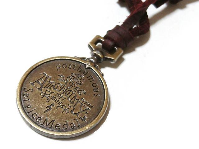 新品・未使用 Posthumous 髑髏×王冠トップ レザーネックレス < 男性アクセサリー/時計  新品・未使用 Posthumous 髑髏×王冠トップ レザーネックレス < 男性アクセサリー/時計の