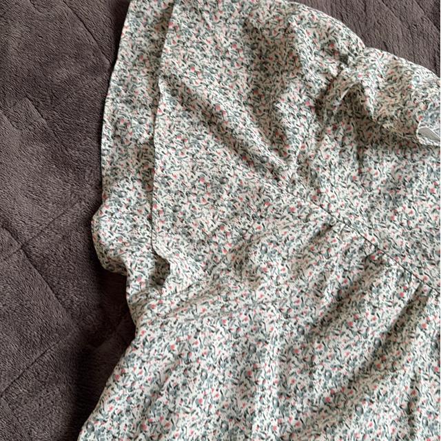 タンス整理品 衣類 おまとめOK ホームクリーニング済み ノースリーブカットソー フリーサイズ < 女性ファッション  タンス整理品 衣類 おまとめOK ホームクリーニング済み ノースリーブカットソー フリーサイズ < 女性ファッションの