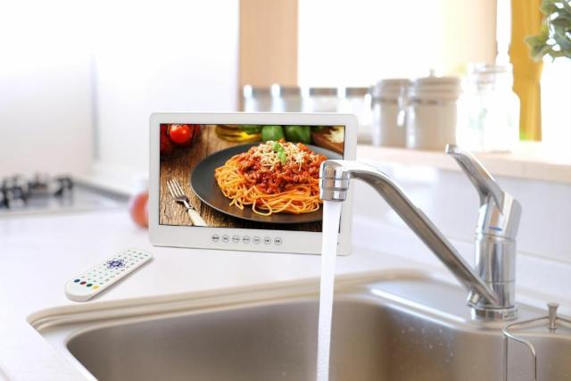 防水レベルIPX7(リモコンはIPX6):高い防水性能により、キッチンやお風呂等でも活躍4インチ防水フルセグDVDプレーヤー。 < 家電/AV 防水レベルIPX7(リモコンはIPX6):高い防水性能により、キッチンやお風呂等でも活躍4インチ防水フルセグDVDプレーヤー。 < 家電/AVの