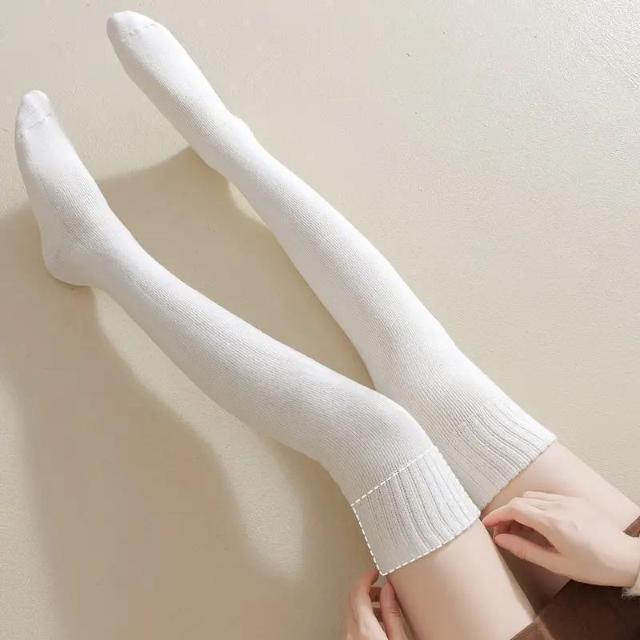 超お買い得1290円★あったか編み込みニーハイソックス、2個セット、冬用、伸縮性抜群 ブラック + ミルクホワイト < 女性ファッション  超お買い得1290円★あったか編み込みニーハイソックス、2個セット、冬用、伸縮性抜群 ブラック + ミルクホワイト < 女性ファッションの