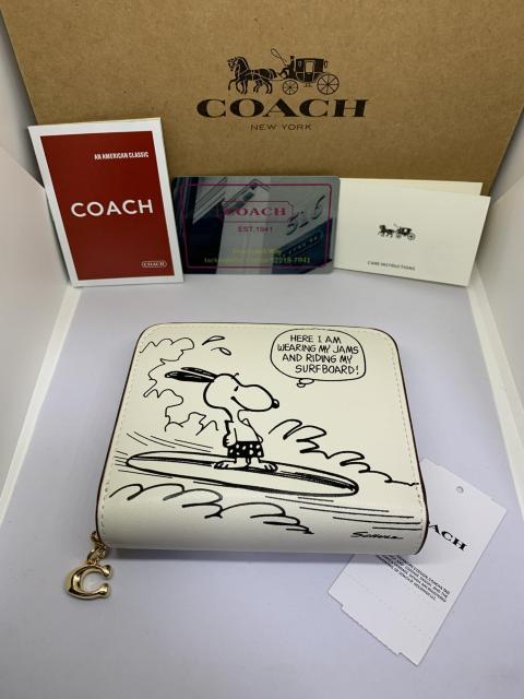 COACH コーチ CCB823  スヌーピープリントコーチ X ピーナッツコラボ エッセンシャル ビルフォールド ウォレット < ブランド  COACH コーチ CCB823  スヌーピープリントコーチ X ピーナッツコラボ エッセンシャル ビルフォールド ウォレット  < ブランドの