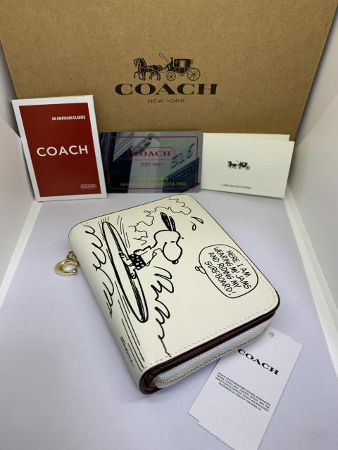 COACH コーチ CCB823  スヌーピープリントコーチ X ピーナッツコラボ エッセンシャル ビルフォールド ウォレット < ブランド  COACH コーチ CCB823  スヌーピープリントコーチ X ピーナッツコラボ エッセンシャル ビルフォールド ウォレット < ブランドの