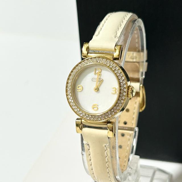 美品 COACH コーチ 腕時計 クォーツ CA.72.7.34.0738S シェル ラインストーン パテントレザー 動作確認済み < ブランド 美品 COACH コーチ 腕時計 クォーツ CA.72.7.34.0738S シェル ラインストーン パテントレザー 動作確認済み < ブランドの