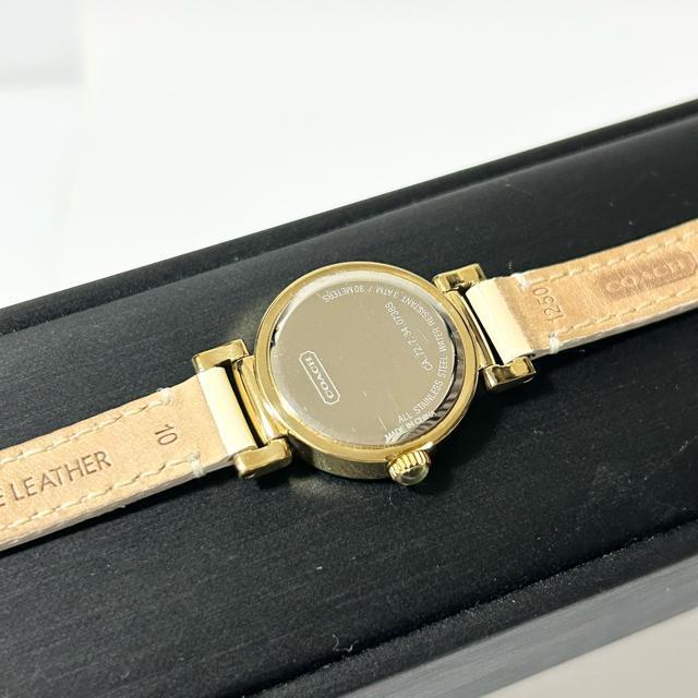 美品 COACH コーチ 腕時計 クォーツ CA.72.7.34.0738S シェル ラインストーン パテントレザー 動作確認済み < ブランド 美品 COACH コーチ 腕時計 クォーツ CA.72.7.34.0738S シェル ラインストーン パテントレザー 動作確認済み < ブランドの