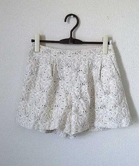 ボンメルスリー◆アイボリーホワイト レース ショートパンツ 38 < ブランド  ボンメルスリー◆アイボリーホワイト レース ショートパンツ 38  < ブランドの