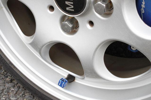 汎用エアバルブ キャップ ダイス型 サイコロ < 自動車/バイク 汎用エアバルブ キャップ ダイス型 サイコロ < 自動車/バイク