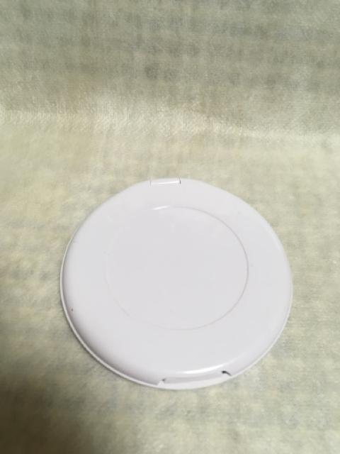 ◆直径7.5センチ「ジーニー コンパクトミラー」 < 女性ファッション  ◆直径7.5センチ「ジーニー コンパクトミラー」 < 女性ファッションの