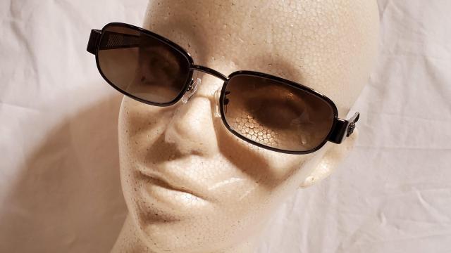 正規美 ヴェルサーチ メデューサロゴ クラシックヴィンテージ サングラス 黒系茶 オープンメッシュシャイニーメタルフレーム 眼鏡〇 < ブランド  正規美 ヴェルサーチ メデューサロゴ クラシックヴィンテージ サングラス 黒系茶 オープンメッシュシャイニーメタルフレーム 眼鏡〇 < ブランドの
