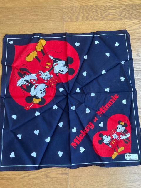 1578.未使用☆レトロ☆ミッキー&ミニー☆大判ハンカチ < アニメ/コミック/キャラクター  1578.未使用☆レトロ☆ミッキー&ミニー☆大判ハンカチ < アニメ/コミック/キャラクターの