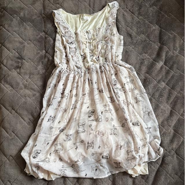 タンス整理品 衣類 おまとめOK ホームクリーニング済み axes femme 猫柄ワンピース Mサイズ < 女性ファッション  タンス整理品 衣類 おまとめOK ホームクリーニング済み axes femme 猫柄ワンピース Mサイズ  < 女性ファッションの