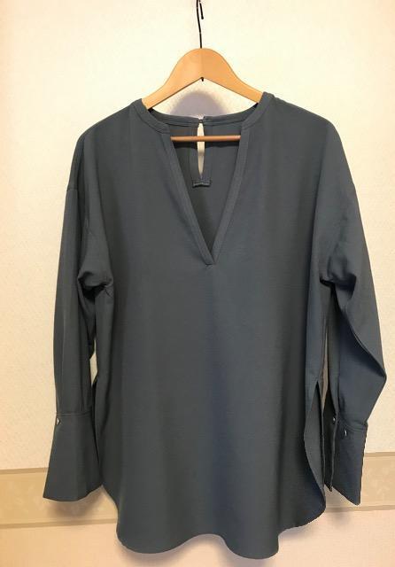 JEANASIS 深Vブラウス ブルーグレー < ブランド JEANASIS 深Vブラウス ブルーグレー < ブランドの