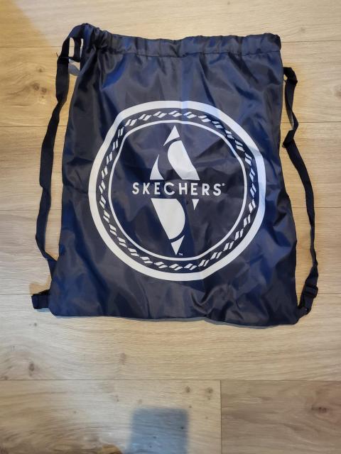 SKECHERS ノベルティ ナップサック < 男性ファッション SKECHERS ノベルティ ナップサック < 男性ファッションの