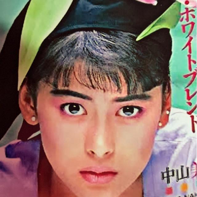 ★中山 美穂(なかやま みほ)チャーミングショット A4サイズ2枚+2Lサイズ+A6サイズ+◎ クリアポケット入り < タレントグッズ ★中山 美穂(なかやま みほ)チャーミングショット A4サイズ2枚+2Lサイズ+A6サイズ+◎ クリアポケット入り < タレントグッズの