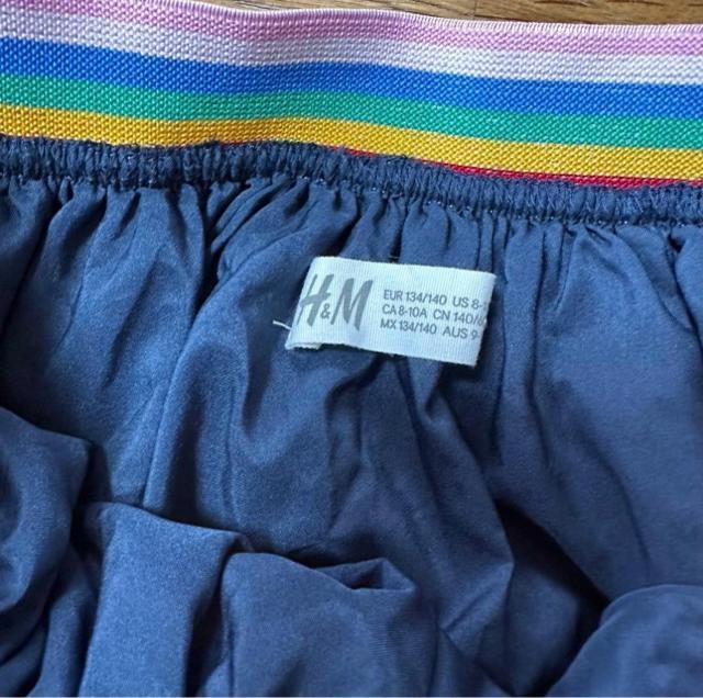 【H&M】ガールズ チュールスカート ラメ 140cm < キッズ/ベビー 【H&M】ガールズ チュールスカート ラメ 140cm < キッズ/ベビーの