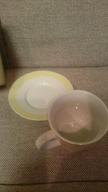 未使用 不二家 ペコちゃん カップ&ソーサー 色レモンイエロー 陶磁器 < アニメ/コミック/キャラクター 未使用 不二家 ペコちゃん カップ&ソーサー 色レモンイエロー 陶磁器 < アニメ/コミック/キャラクターの