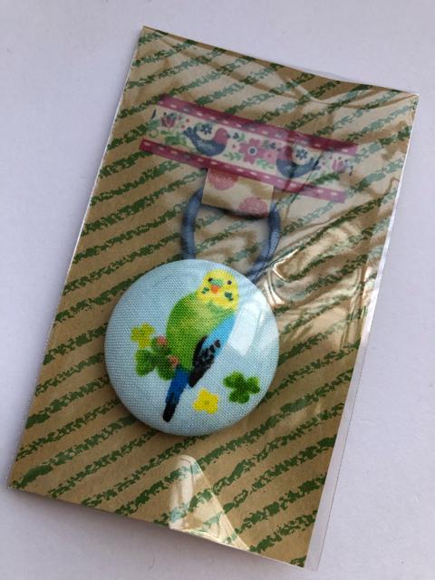 ハンドメイド  ヘアゴム くるみボタン 綺麗なインコちゃん♪ < 女性ファッション  ハンドメイド  ヘアゴム くるみボタン 綺麗なインコちゃん♪ < 女性ファッションの