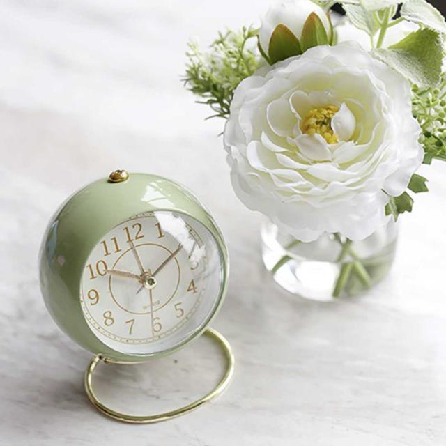 【新品未使用】置き時計 小型 レトロ ゴールド台座 選べる4カラー シンプル デザイン 目覚まし時計 デスク クオーツ < インテリア/ライフ 【新品未使用】置き時計 小型 レトロ ゴールド台座 選べる4カラー シンプル デザイン 目覚まし時計 デスク クオーツ < インテリア/ライフの