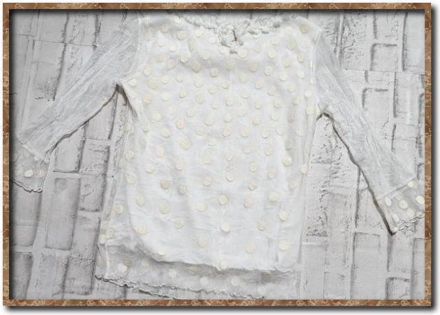 洋服屋 フロッキーメッシュカットソー 白 < 女性ファッション  洋服屋 フロッキーメッシュカットソー 白 < 女性ファッションの