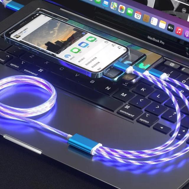 綺麗にクルクル光るUSB分配ケーブル 3本同時充電ケーブル USBケーブル 3A 急速充電 ブルーイルミLED付 ケーブル < 家電/AV 綺麗にクルクル光るUSB分配ケーブル 3本同時充電ケーブル USBケーブル 3A 急速充電 ブルーイルミLED付 ケーブル < 家電/AVの